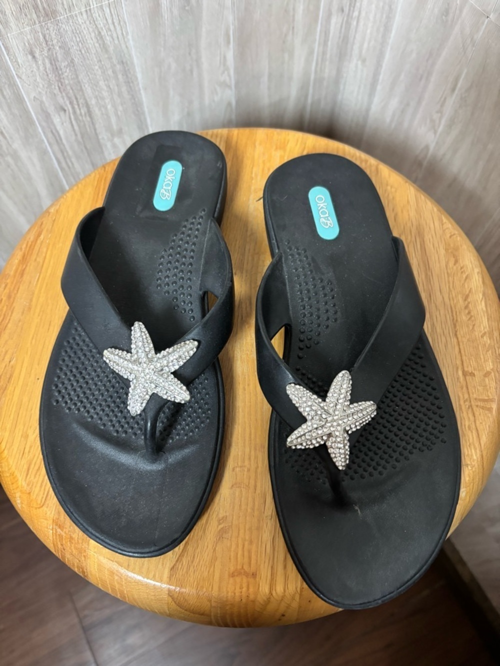 OKAB Elle Flip Flop Women's Black Rhinestone Starfish Sandals NWOT